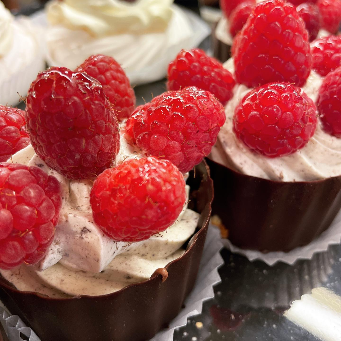 Have you tried our new Chocolate Raspberry Mousse Cups? 🍓Pop in over the weekend to grab a coffee and a little treat! 

#connemara #clifden #wildatlanticway #bakery #pastry #cafe